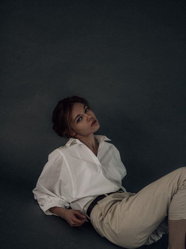 Manon Oversized Poplin Shirt in White — AURELLE